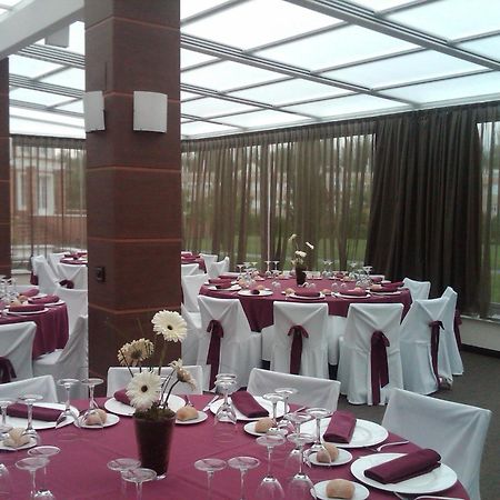 Exe Zarzuela Park Hotel Madrid Exterior photo