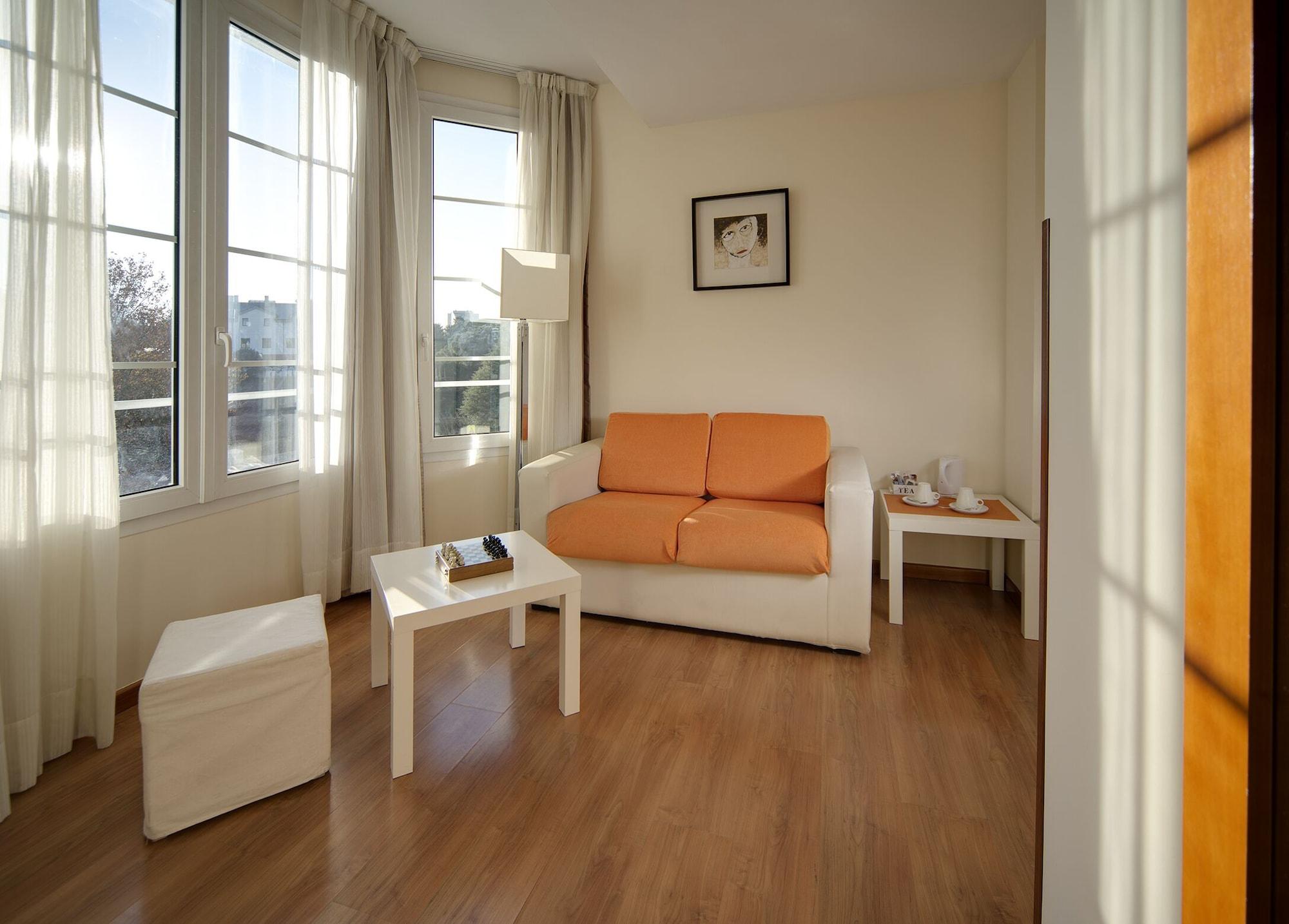 Exe Zarzuela Park Hotel Madrid Exterior photo