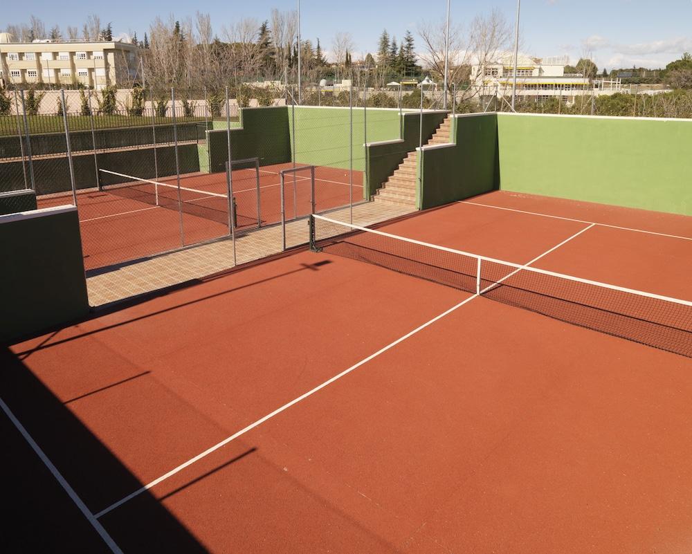 Exe Zarzuela Park Hotel Madrid Exterior photo